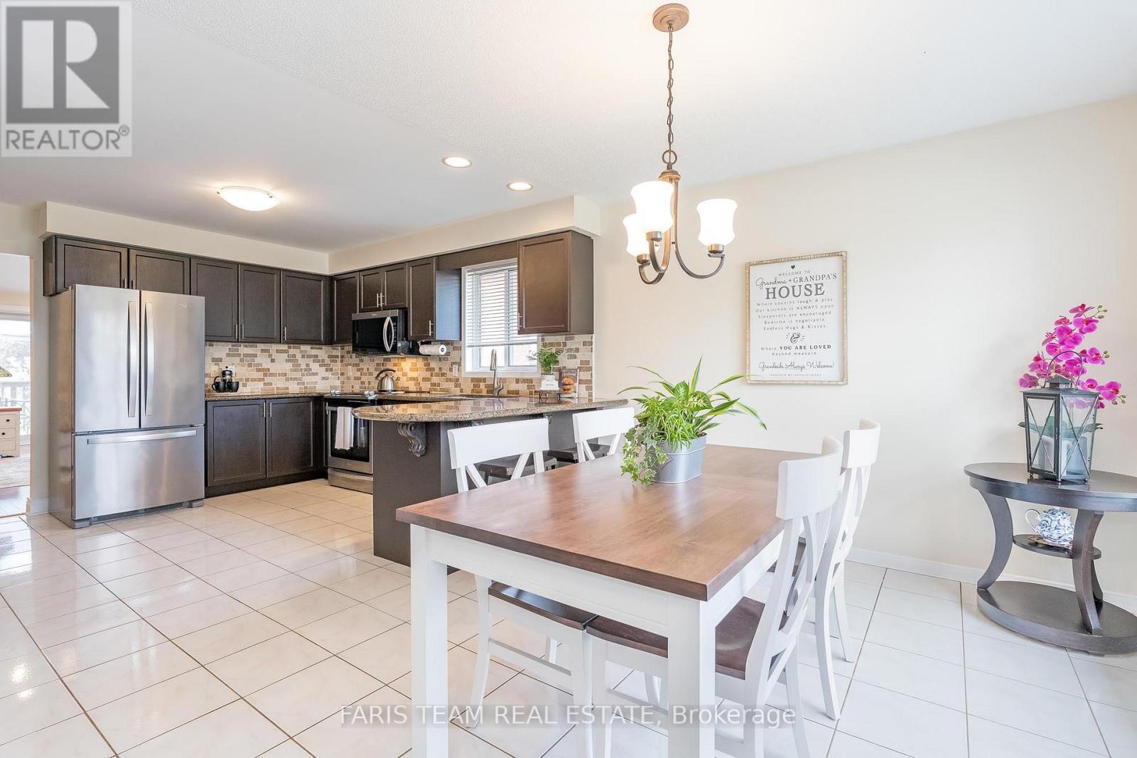 302 Cox Mill Road, Barrie, Ontario  L4N 8V3 - Photo 8 - S12218163