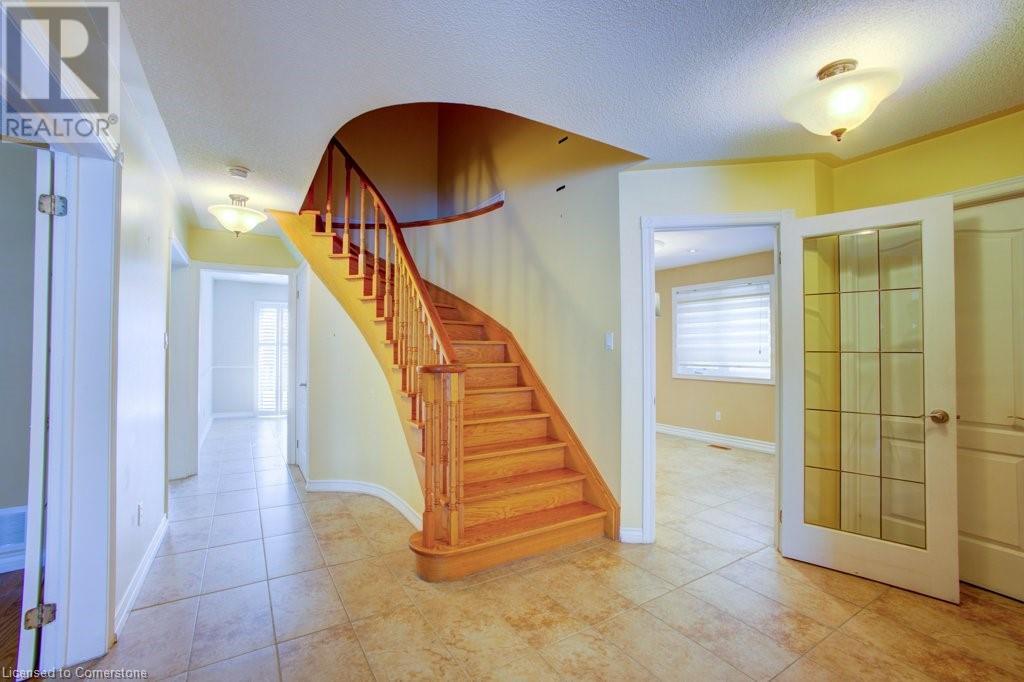 Property at 105 VENETO Drive image 5