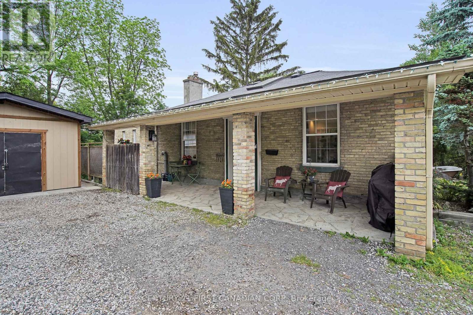 425 Old Wonderland Road, London South (South N), Ontario  N6K 3R1 - Photo 3 - X12218245