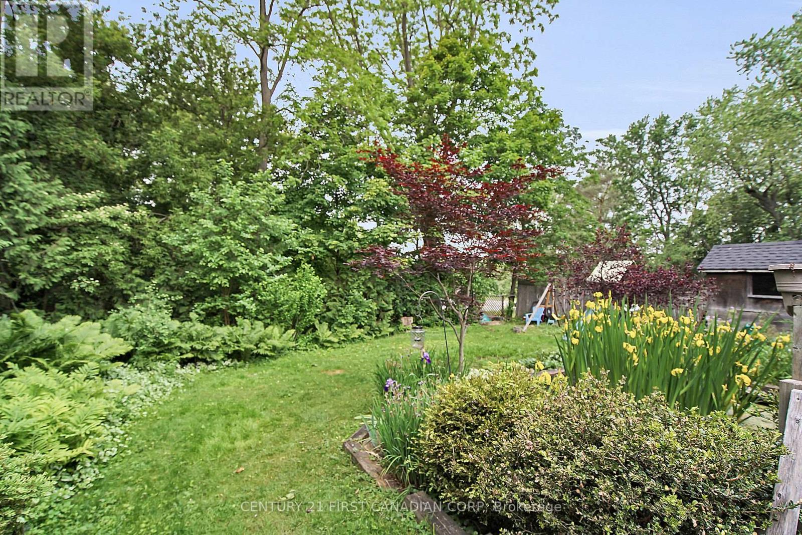 425 Old Wonderland Road, London South (South N), Ontario  N6K 3R1 - Photo 37 - X12218245