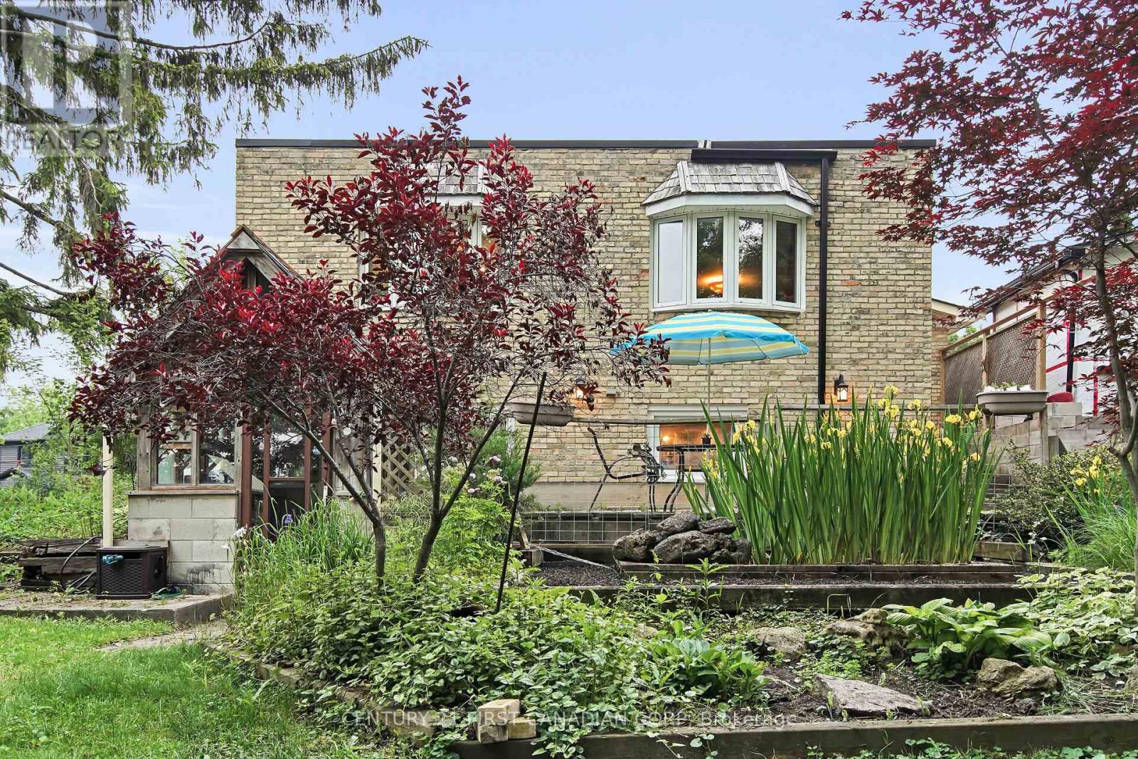425 Old Wonderland Road, London South (South N), Ontario  N6K 3R1 - Photo 38 - X12218245