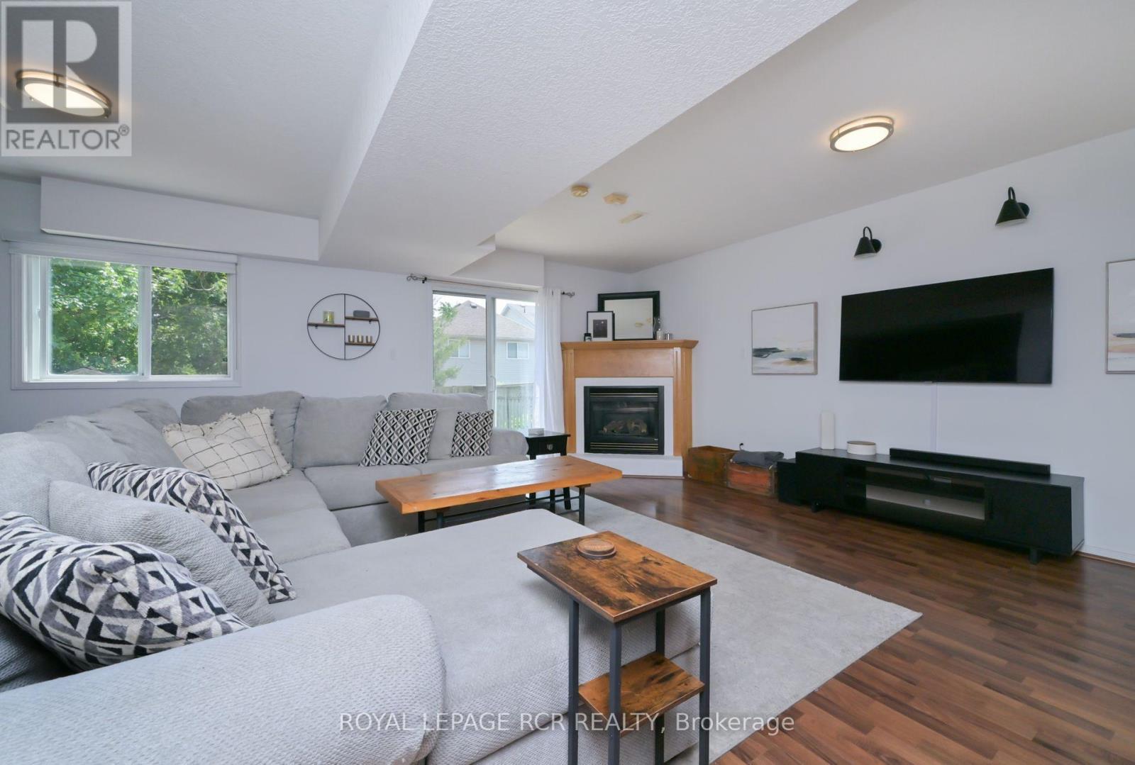 16 Hunter Road, Orangeville, Ontario  L9W 5G1 - Photo 10 - W12218113