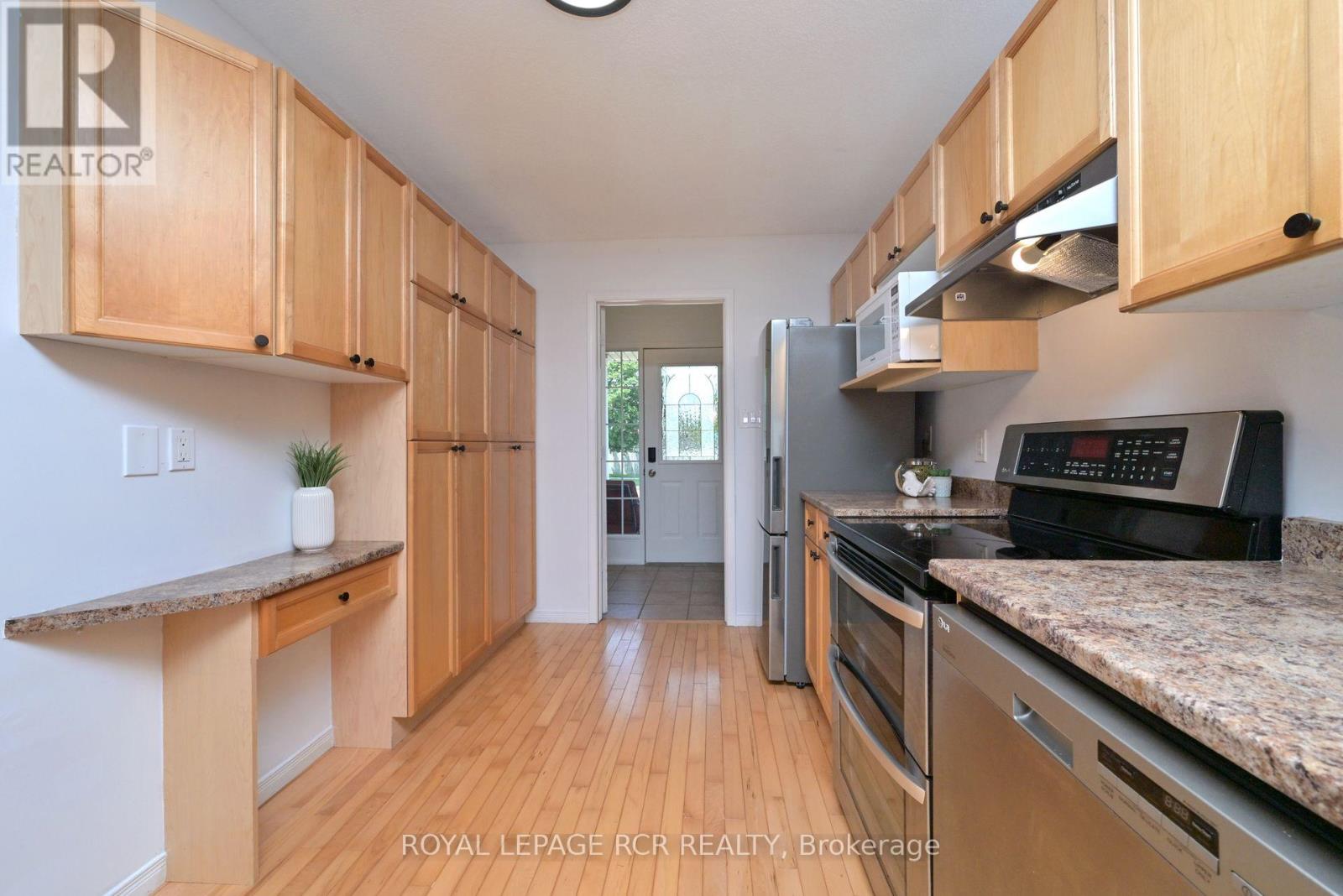 16 Hunter Road, Orangeville, Ontario  L9W 5G1 - Photo 19 - W12218113