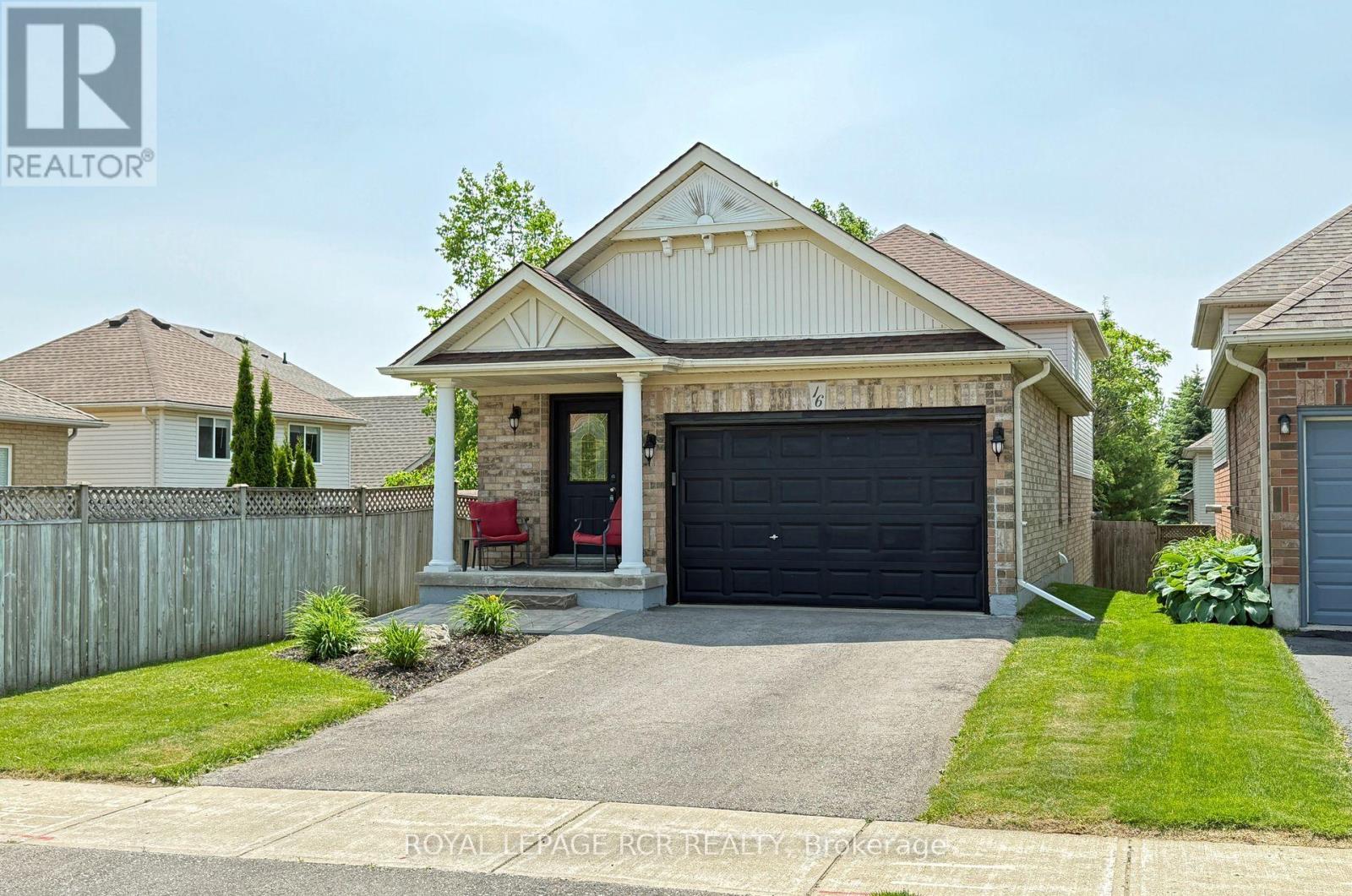 16 Hunter Road, Orangeville, Ontario  L9W 5G1 - Photo 2 - W12218113