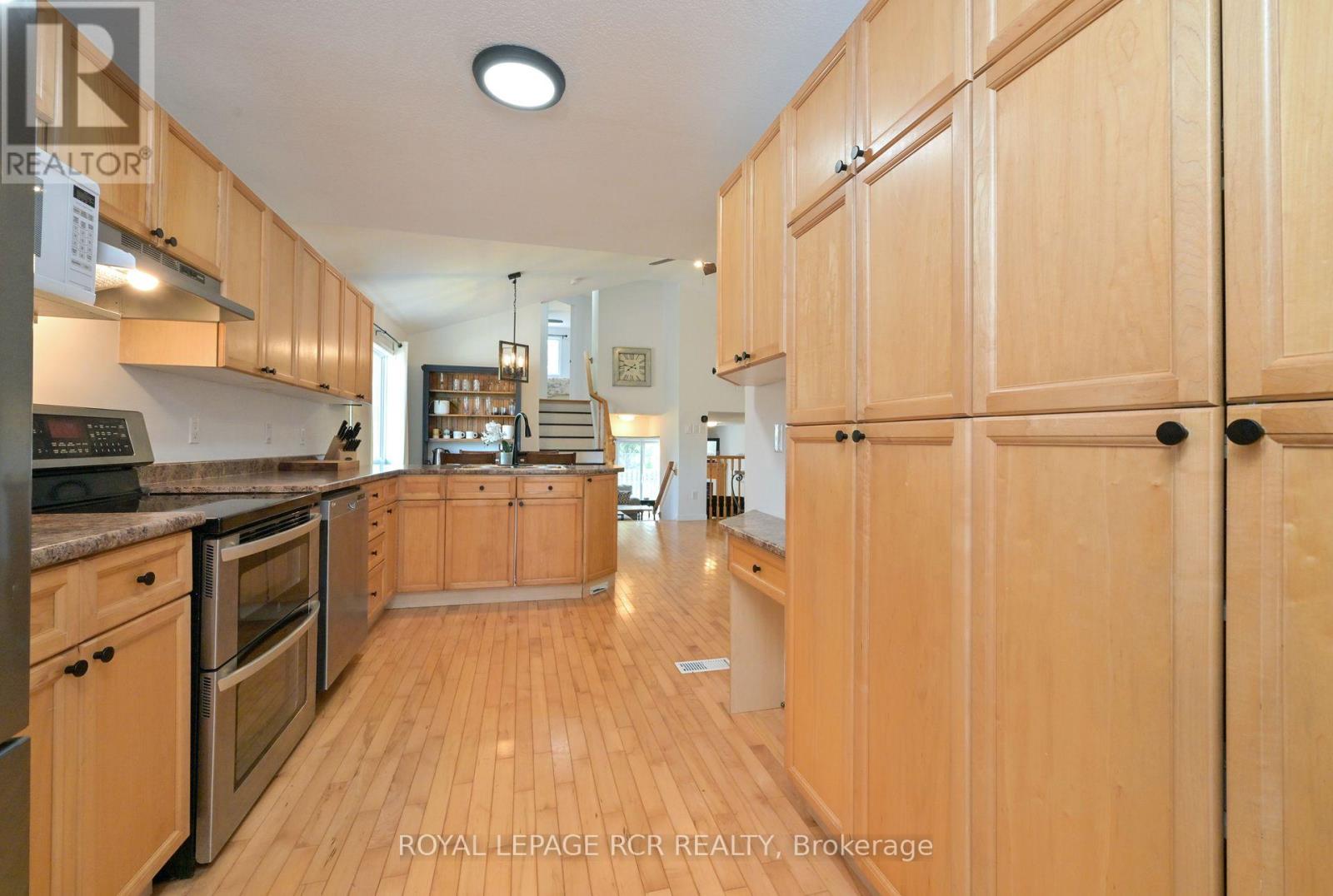 16 Hunter Road, Orangeville, Ontario  L9W 5G1 - Photo 20 - W12218113