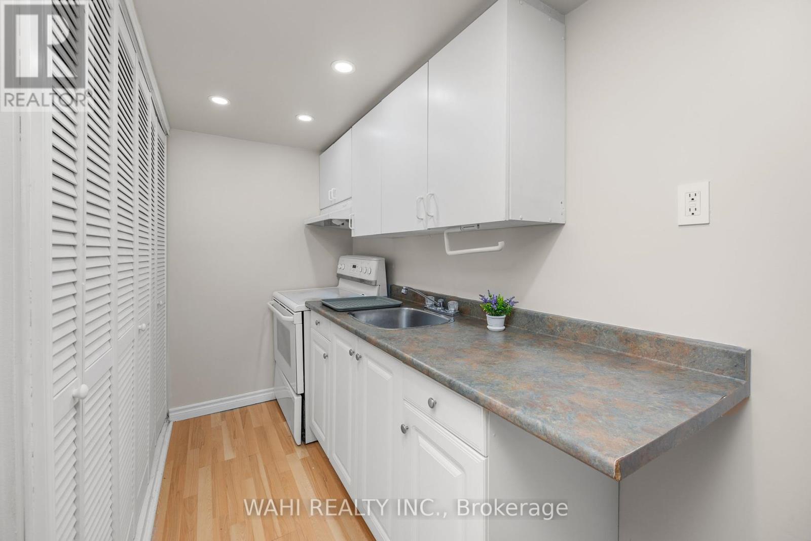 35 Jayfield Road, Brampton, Ontario  L6S 3G2 - Photo 37 - W12218164