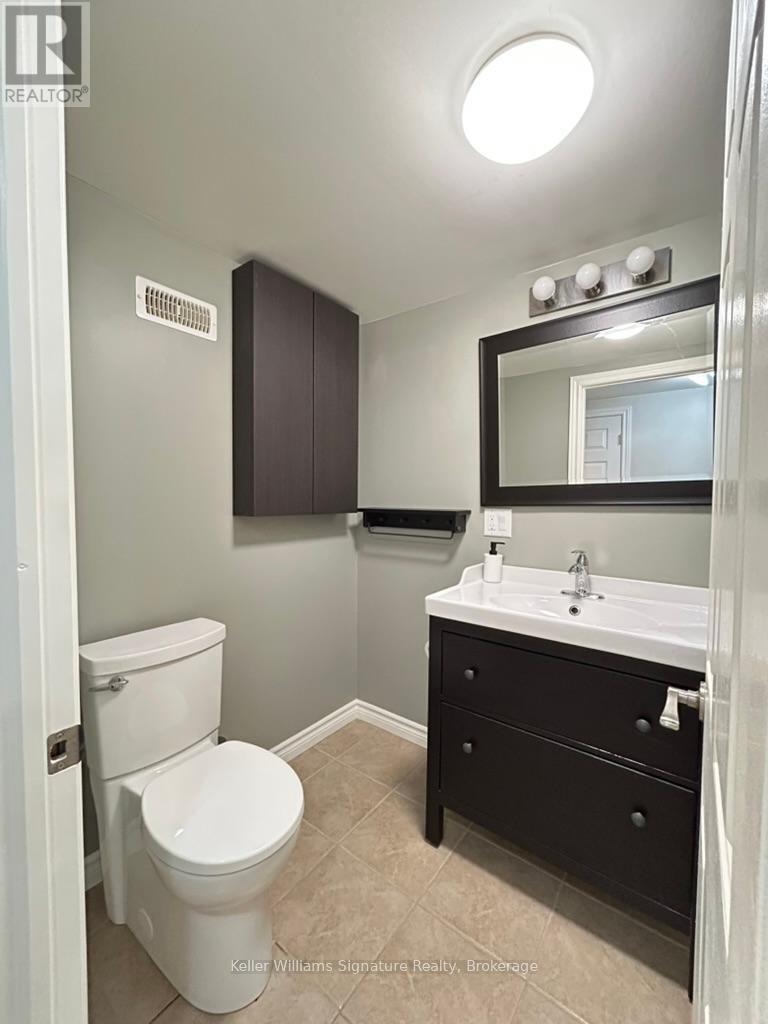 Lower - 15 Hildegard Drive, Hamilton, Ontario  L8K 5S1 - Photo 11 - X12218178