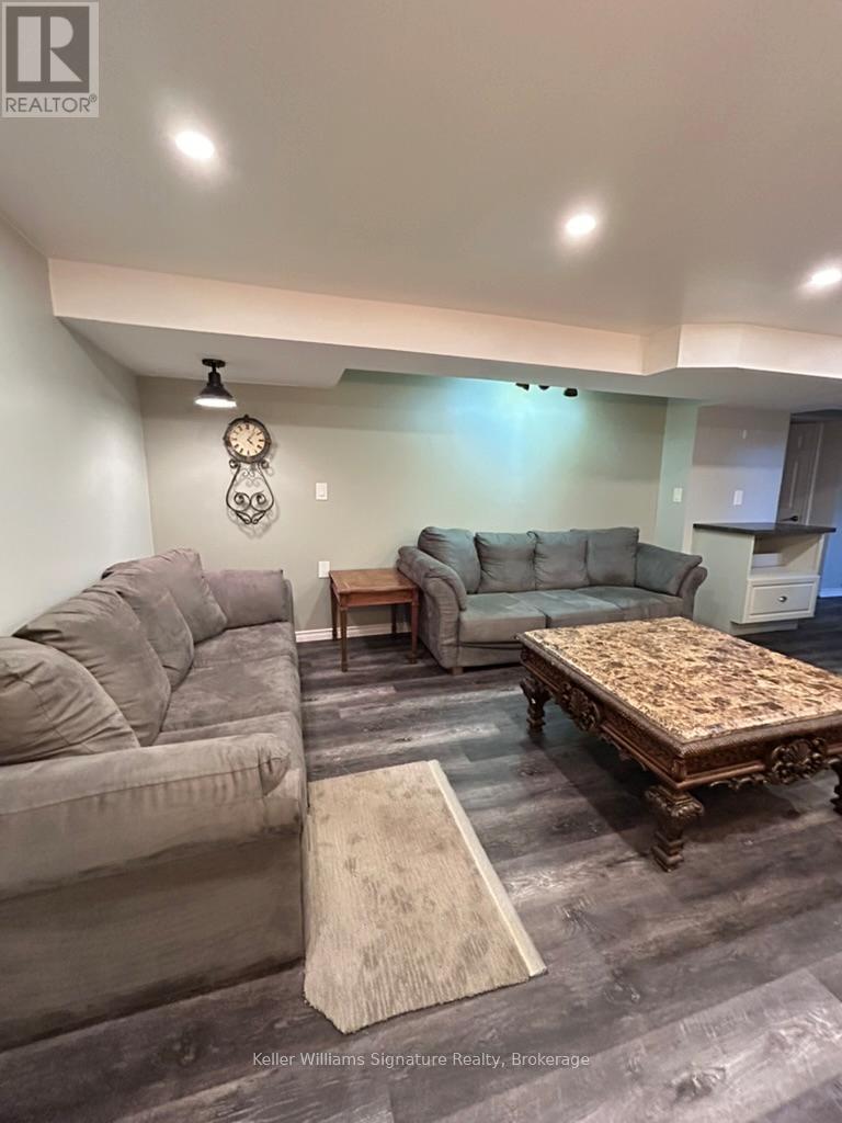 Lower - 15 Hildegard Drive, Hamilton, Ontario  L8K 5S1 - Photo 2 - X12218178