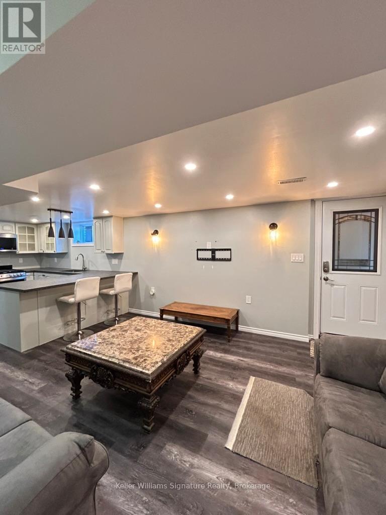 Lower - 15 Hildegard Drive, Hamilton, Ontario  L8K 5S1 - Photo 4 - X12218178