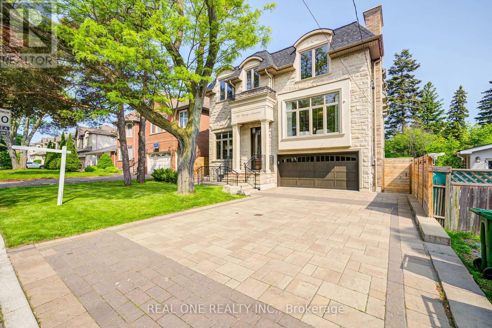 <div class="slider-price">$3,650,000</div><p>352 Byng Avenue, Toronto, Ontario</p>