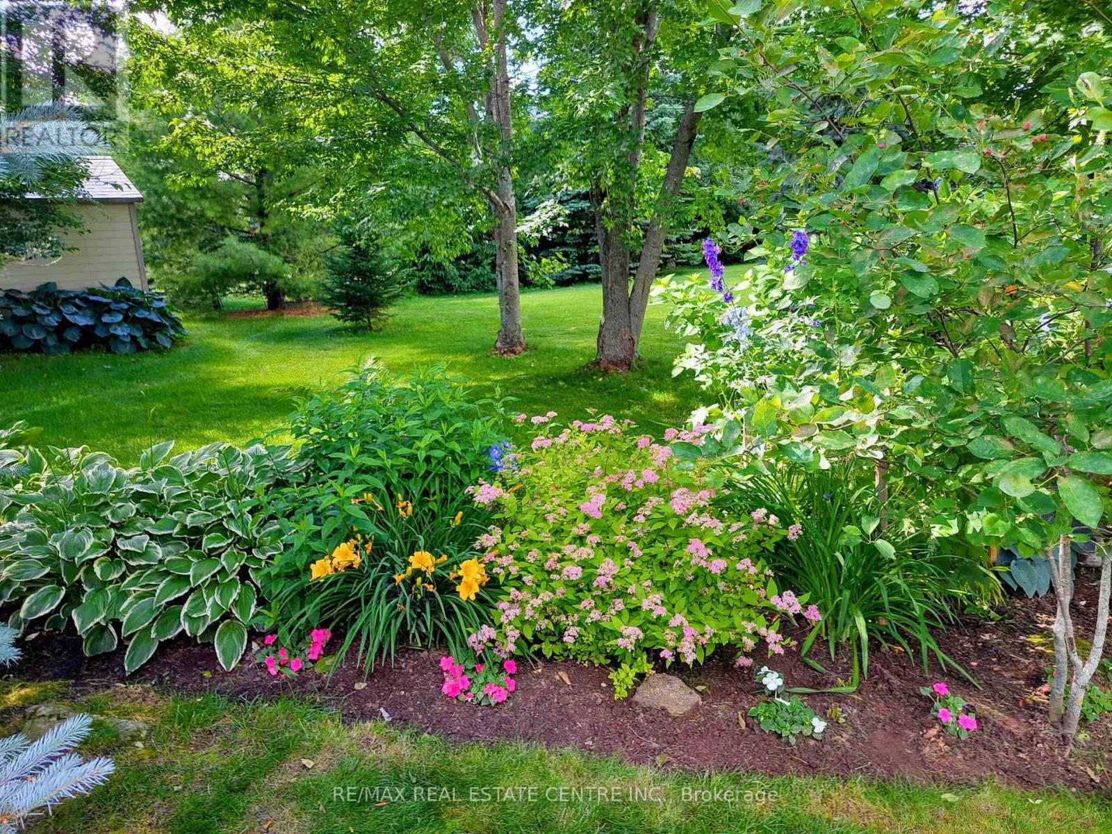 40 Brookhaven Crescent, East Garafraxa, Ontario  L9W 7M9 - Photo 5 - X12218171