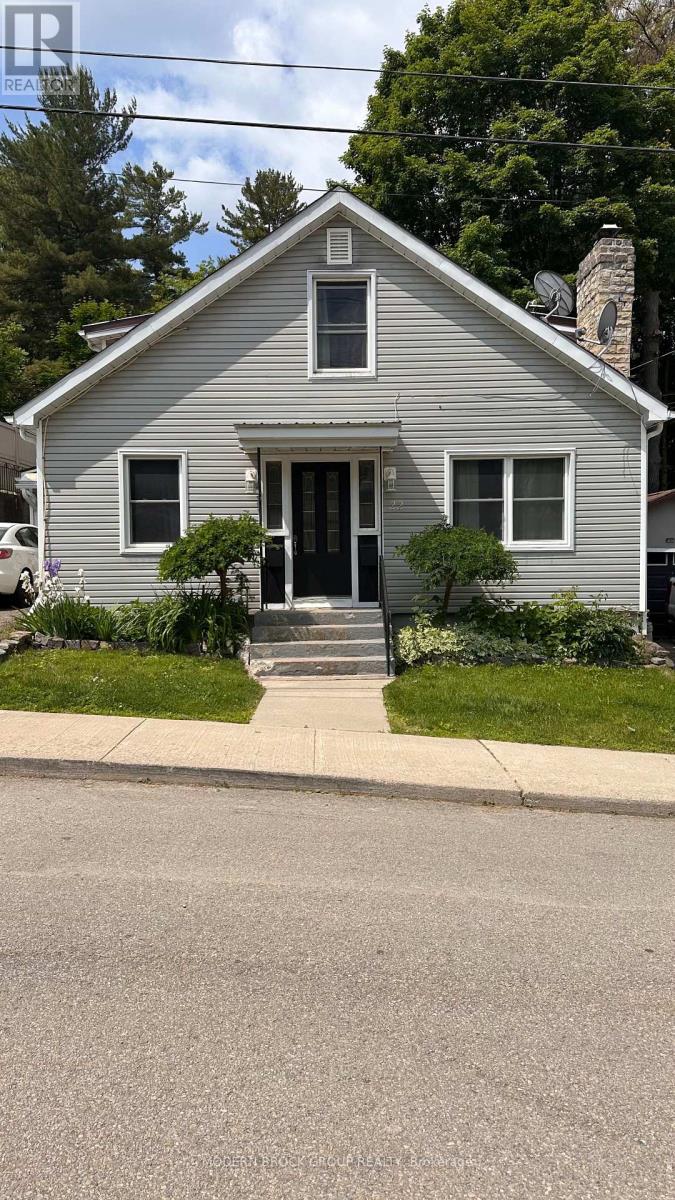 22 Mccready Street, Brockville, Ontario  K6V 5N3 - Photo 1 - X12218202