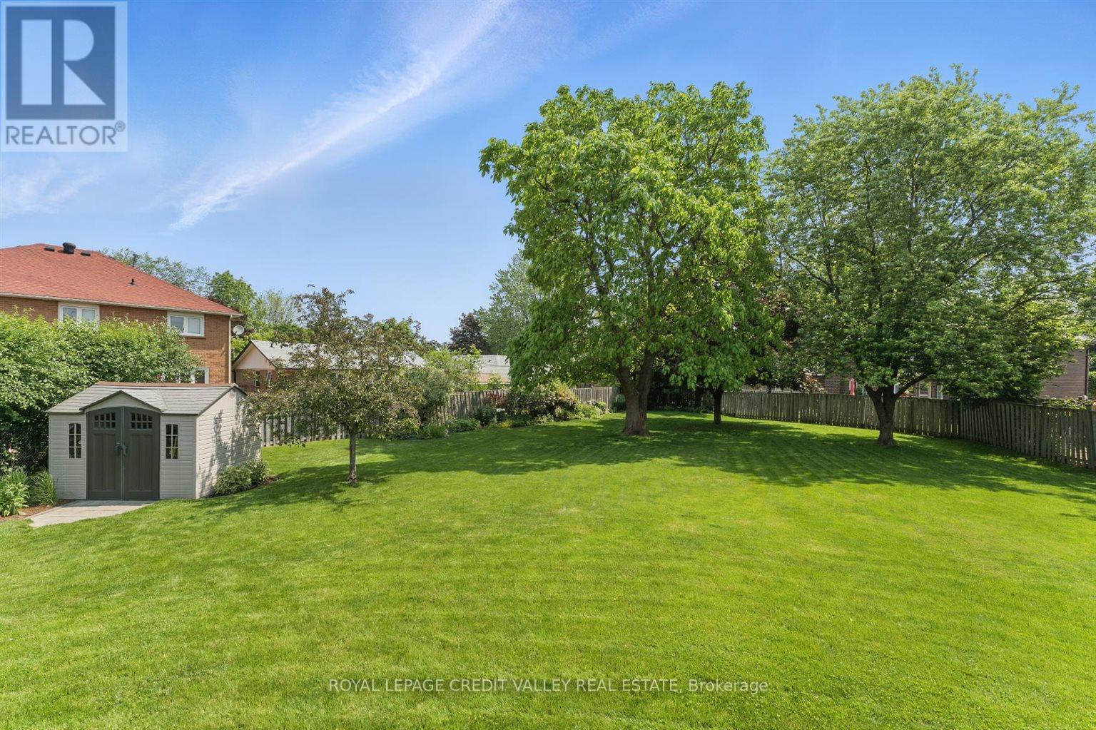 32 Hall Crescent, Brampton, Ontario  L6X 3J7 - Photo 32 - W12217523