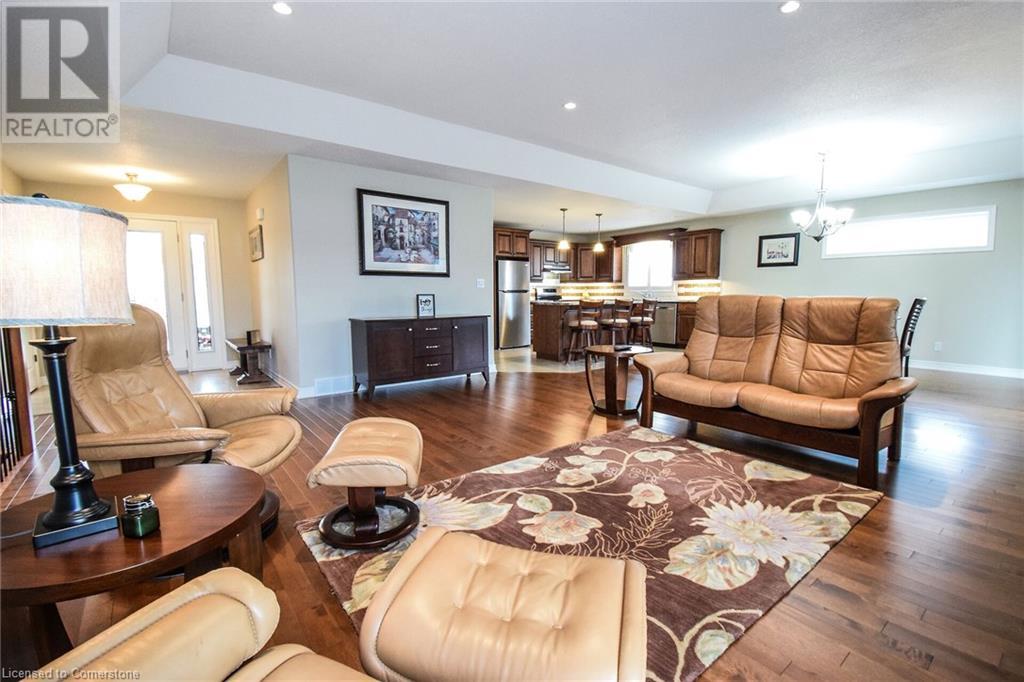 6 Bluegrass Boulevard, Delhi, Ontario  N4B 0A7 - Photo 8 - 40723239