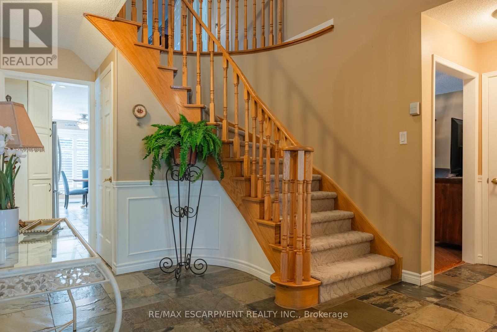 2054 Teeside Court, Mississauga, Ontario  L5M 3E5 - Photo 7 - W12217384