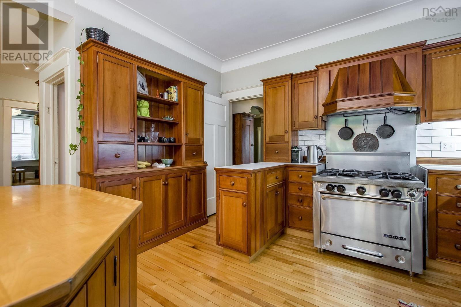 1589 Larch Street, Halifax, Nova Scotia  B3H 3W9 - Photo 12 - 202514411