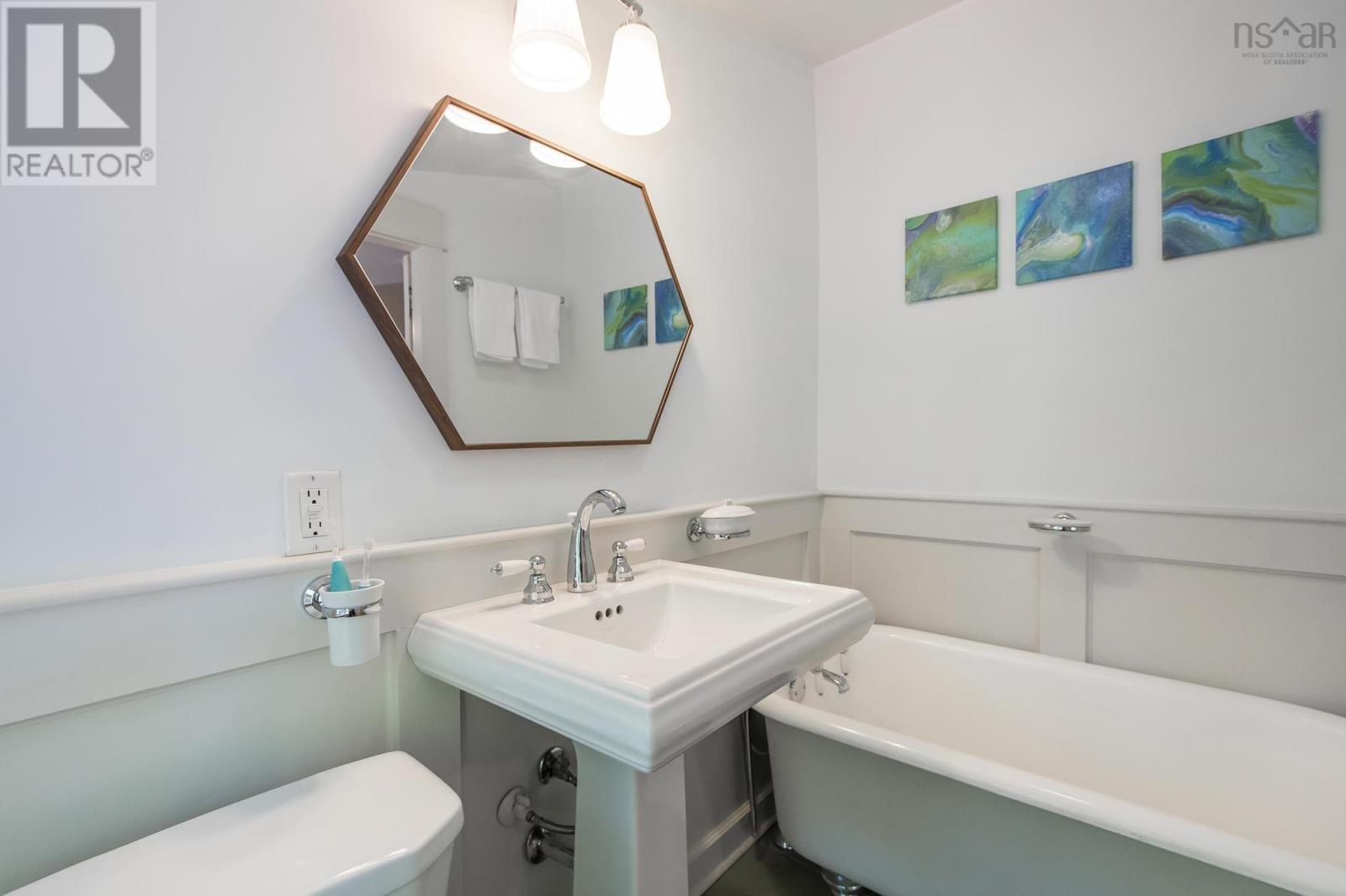 1589 Larch Street, Halifax, Nova Scotia  B3H 3W9 - Photo 38 - 202514411