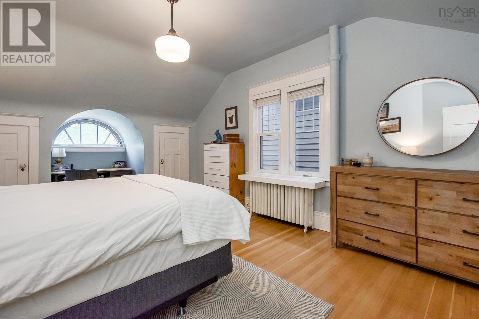 1589 Larch Street, Halifax, Nova Scotia  B3H 3W9 - Photo 32 - 202514411
