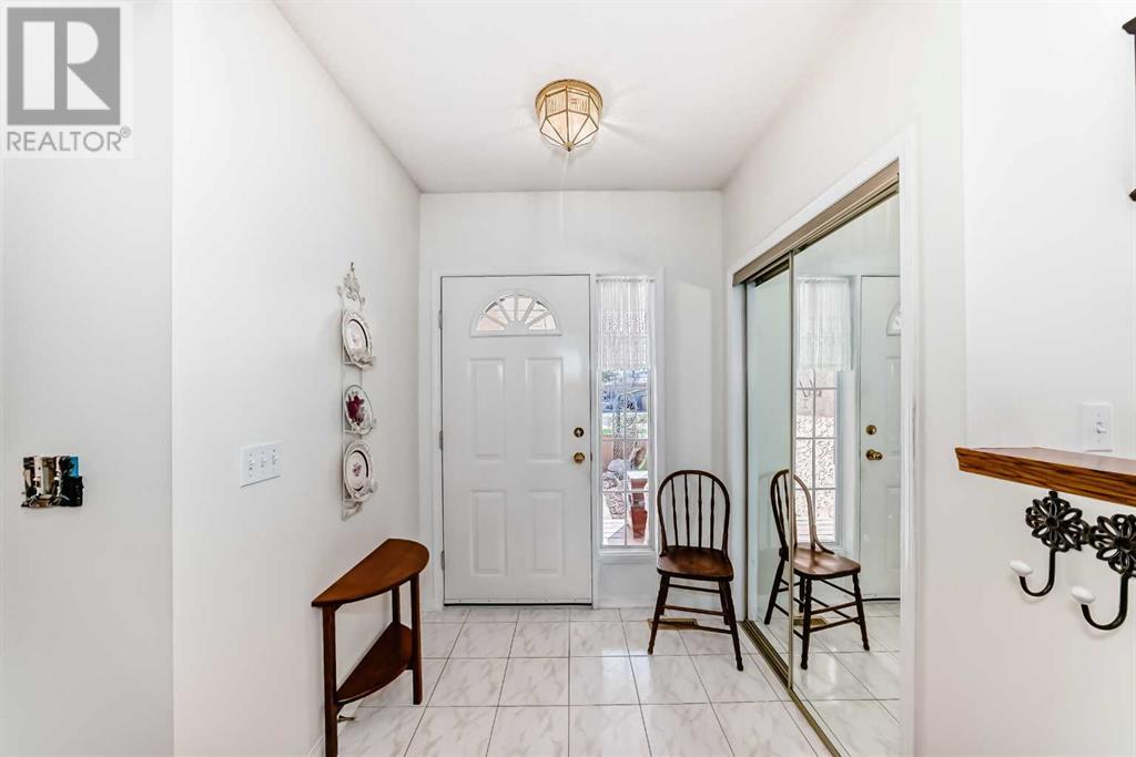 Property at 105 Welch Place image 3