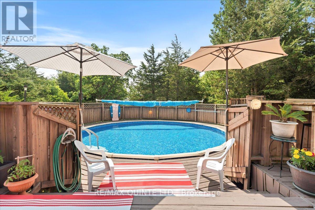 338 Sunrise Drive, Prince Edward County, Ontario  K8N 4Z7 - Photo 43 - X12218231