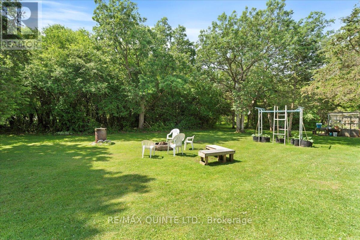 338 Sunrise Drive, Prince Edward County, Ontario  K8N 4Z7 - Photo 46 - X12218231
