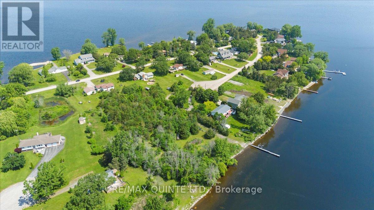 338 Sunrise Drive, Prince Edward County, Ontario  K8N 4Z7 - Photo 7 - X12218231