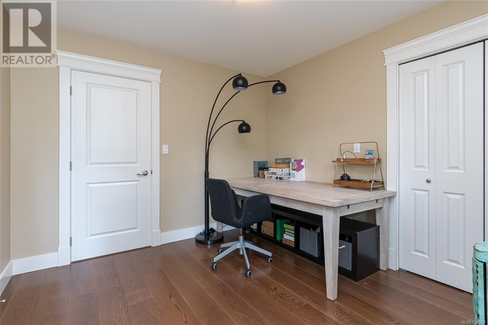 Property at 337 Cotlow Rd image 2