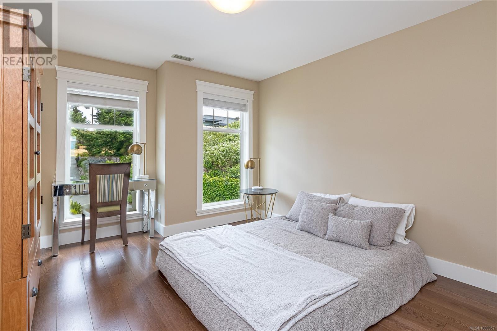 Property at 337 Cotlow Rd image 3