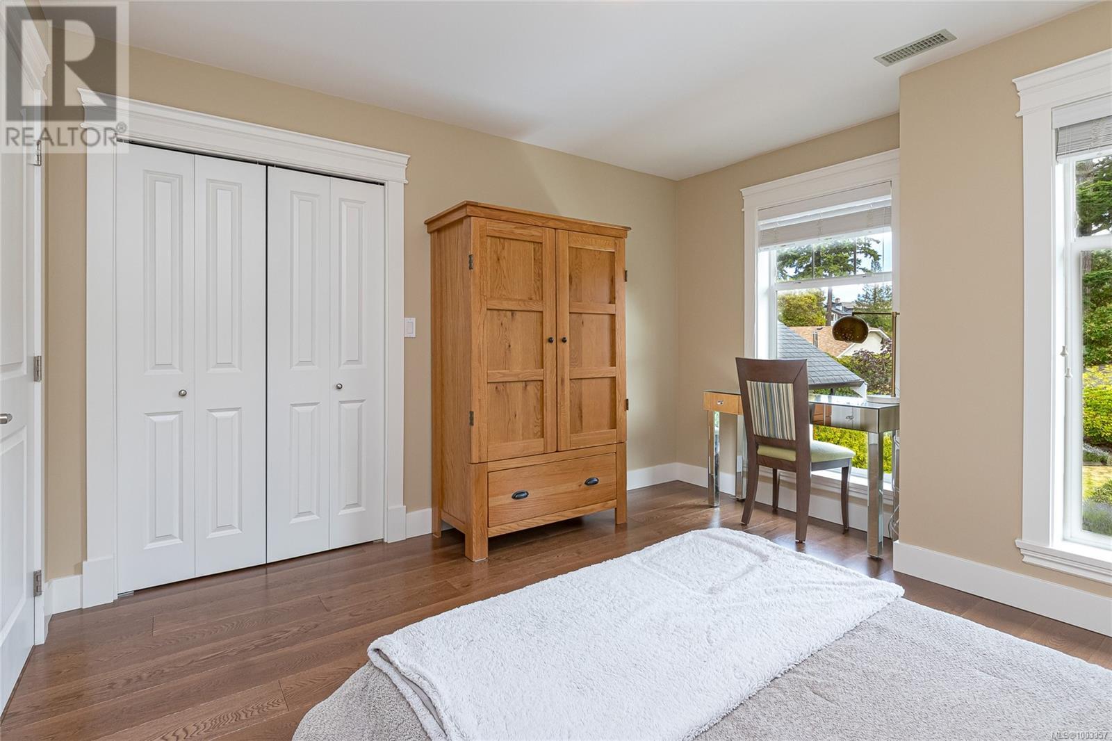 Property at 337 Cotlow Rd image 4