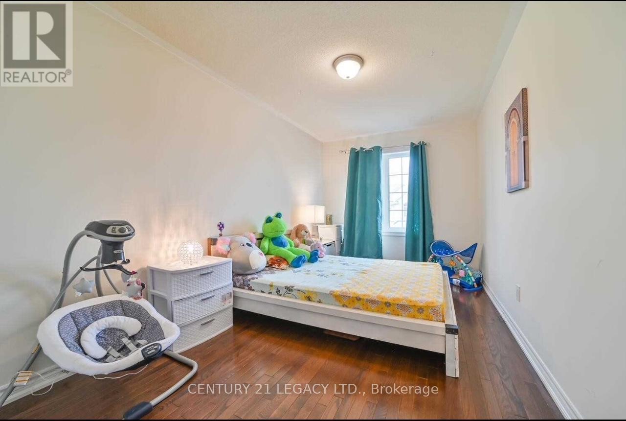 9 Yately Street, Brampton, Ontario  L7A 4R9 - Photo 11 - W12216000