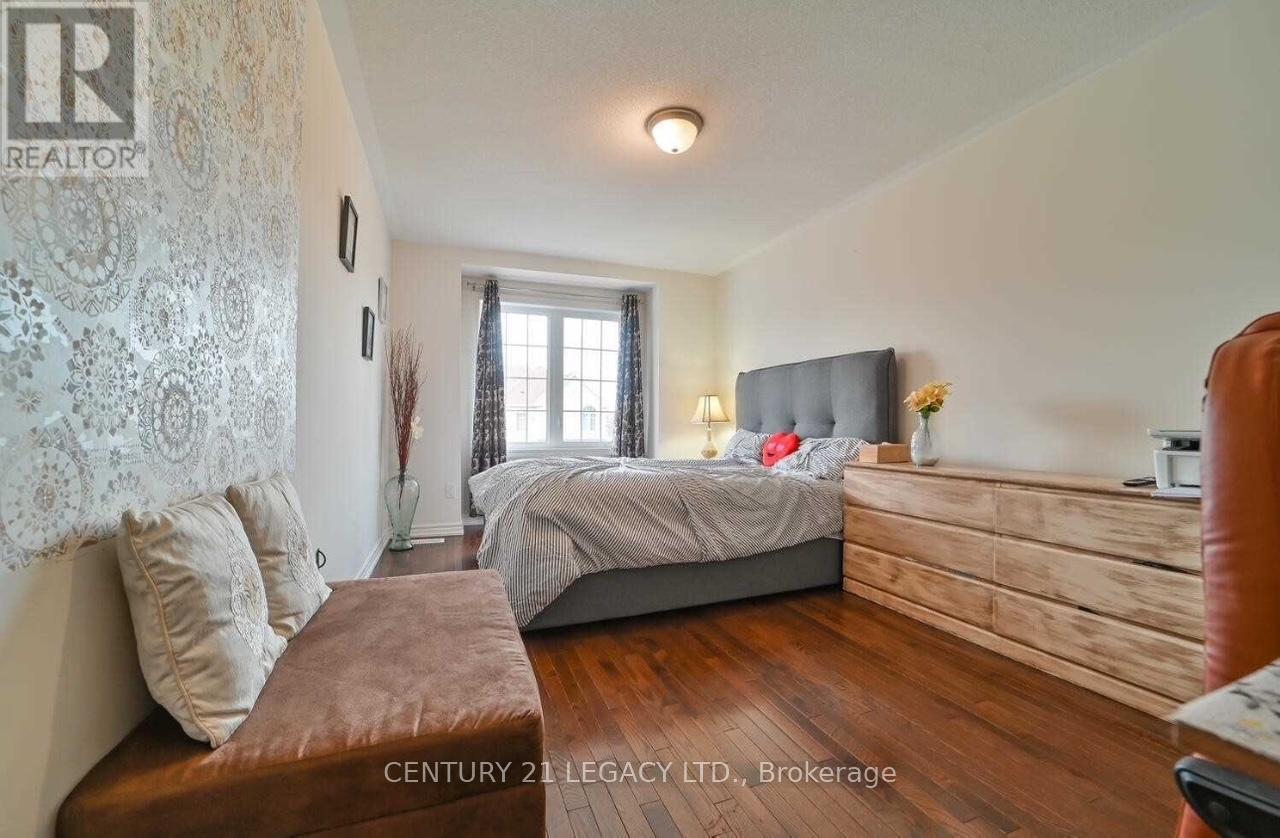 9 Yately Street, Brampton, Ontario  L7A 4R9 - Photo 8 - W12216000