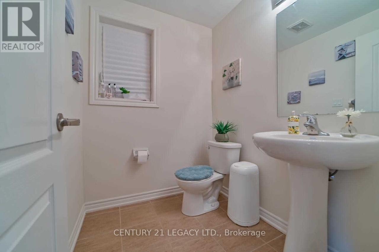 9 Yately Street, Brampton, Ontario  L7A 4R9 - Photo 9 - W12216000