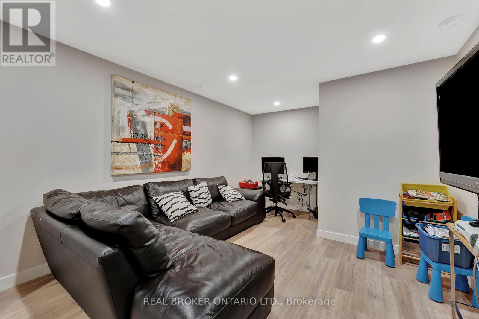 49 Lotta Avenue, Ottawa, Ontario  K2G 2B4 - Photo 42 - X12213564