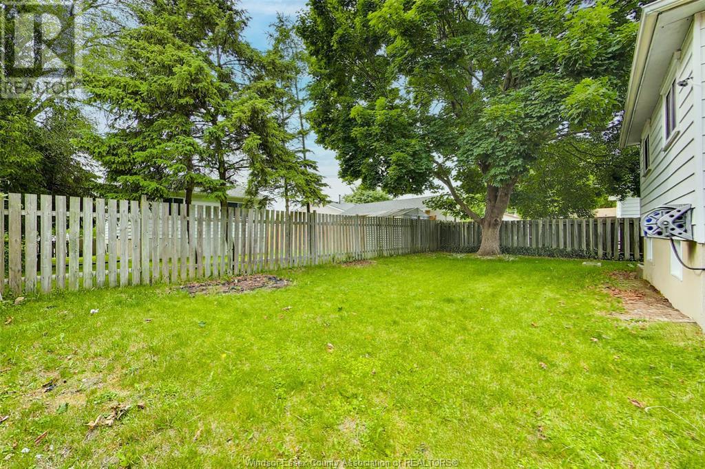 1339 Ascot Circle, Sarnia, Ontario  N7S 4B2 - Photo 5 - 25005283