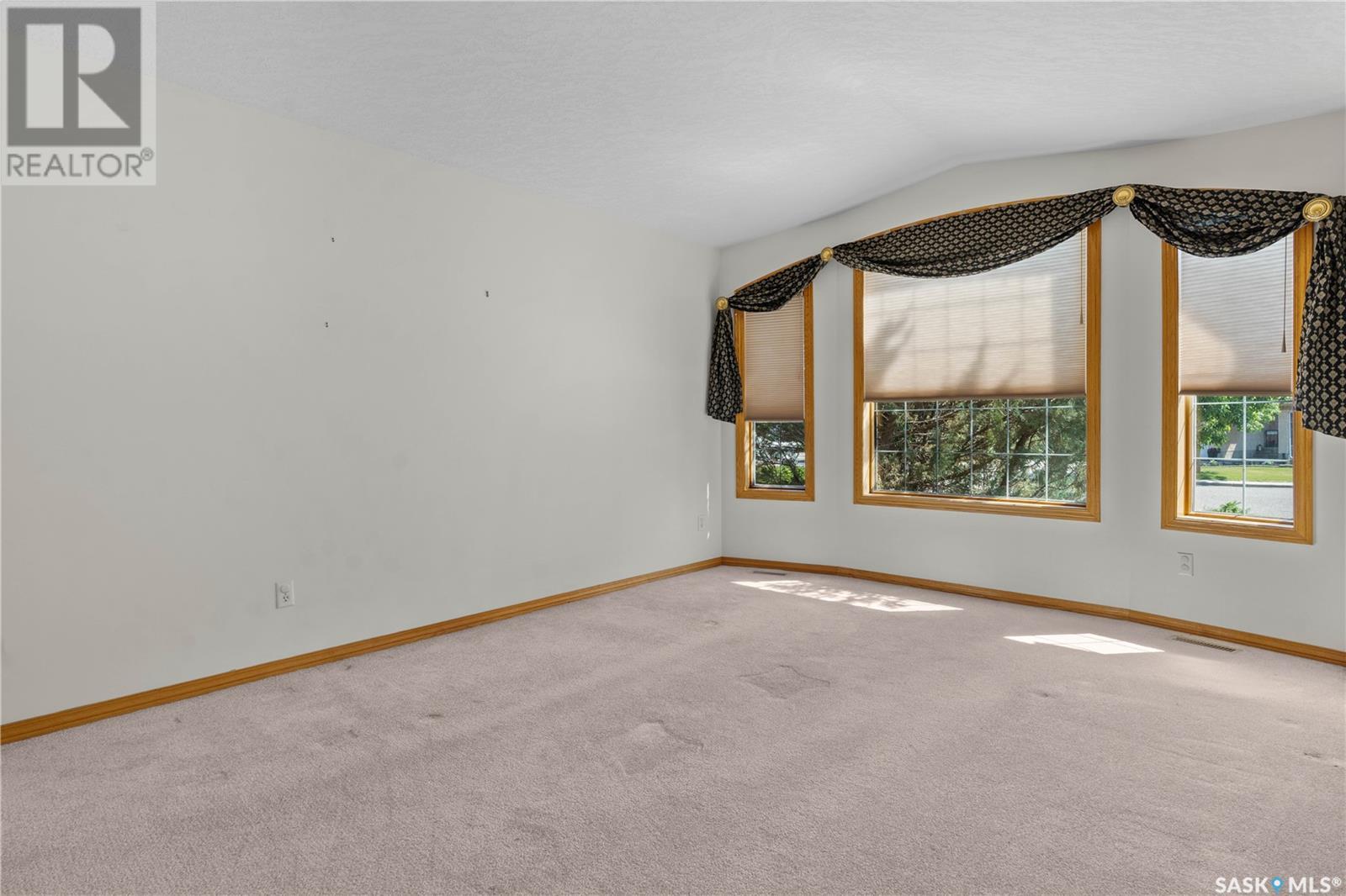 Property at 4226 Wascana RIDGE image 3