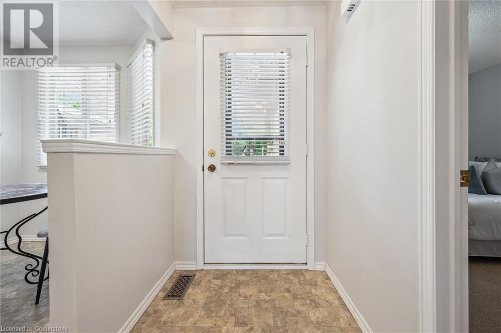454 Beechwood Place Unit# 4, Waterloo, Ontario  N2T 1Y8 - Photo 5 - 40740739