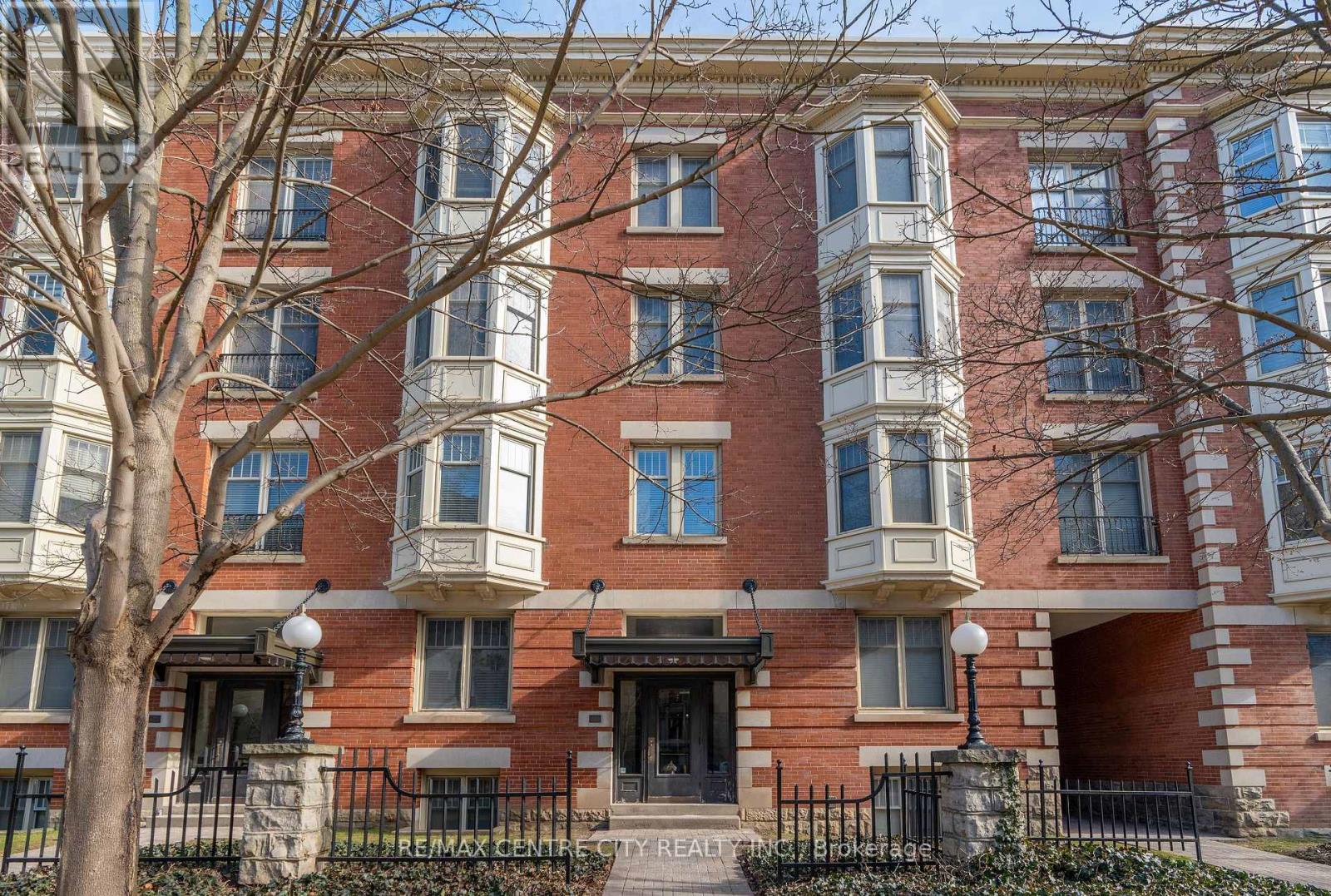 204 - 460 WELLINGTON STREET S, London, Ontario