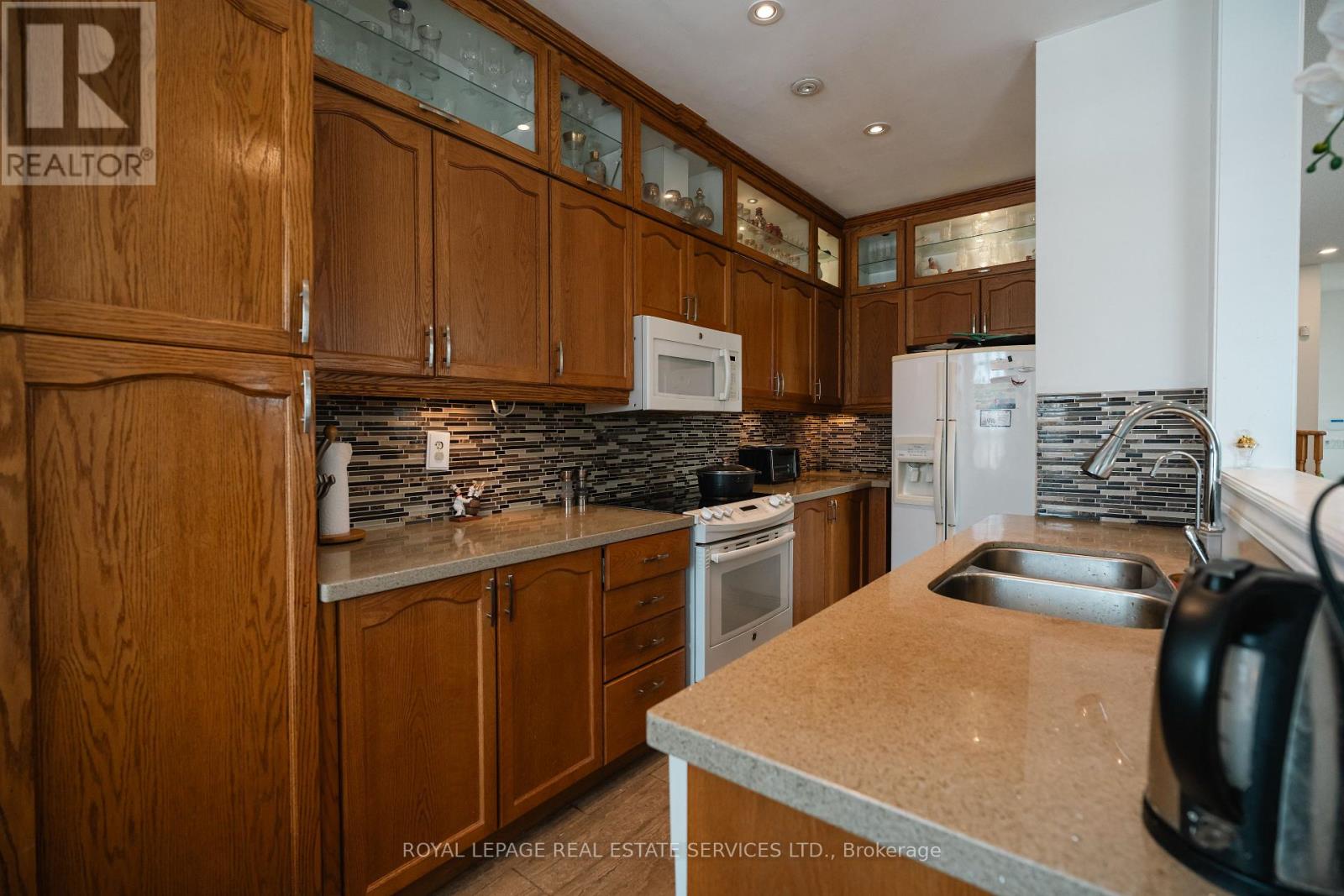 3650 Thomas Street, Mississauga, Ontario  L5M 7E2 - Photo 9 - W12210042