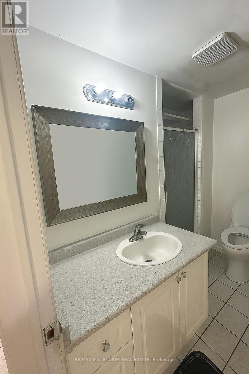 5374 Turney Drive, Mississauga, Ontario  L5M 4Y8 - Photo 8 - W12217545