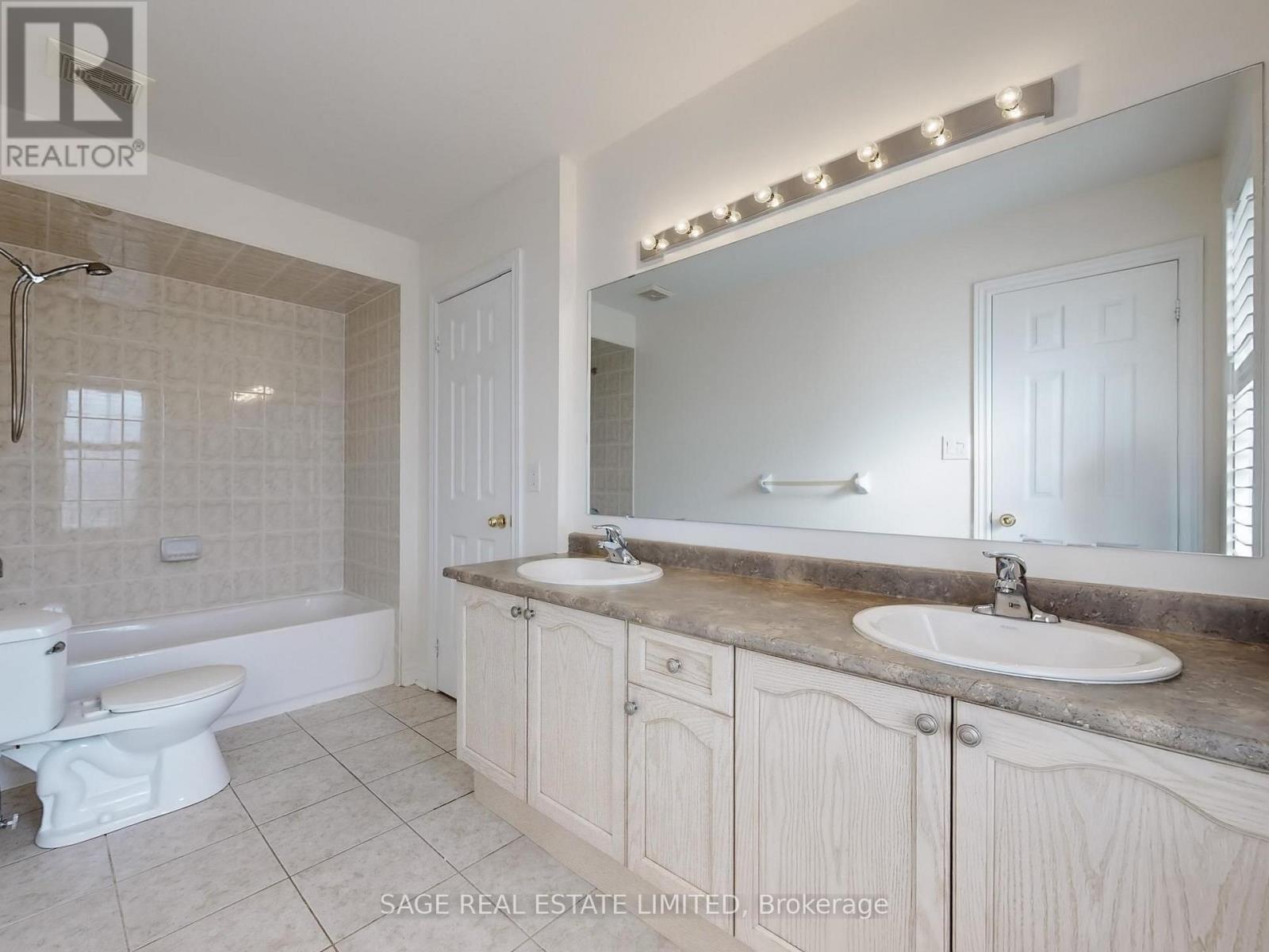 3504 Steeple Chase Crescent, Mississauga, Ontario  L5M 0K1 - Photo 26 - W12216935