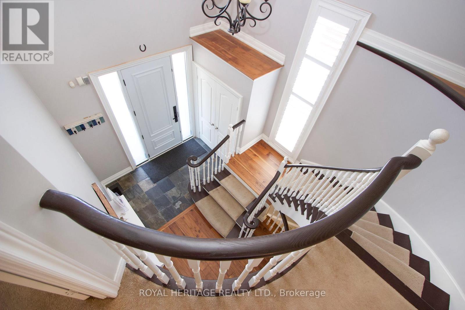 4 Myles Court, Whitby, Ontario  L1R 3B6 - Photo 6 - E12218298
