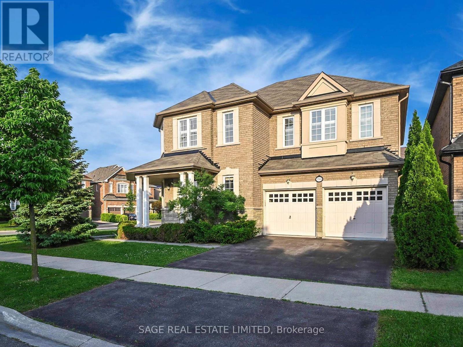 3504 Steeple Chase Crescent, Mississauga, Ontario  L5M 0K1 - Photo 3 - W12216935