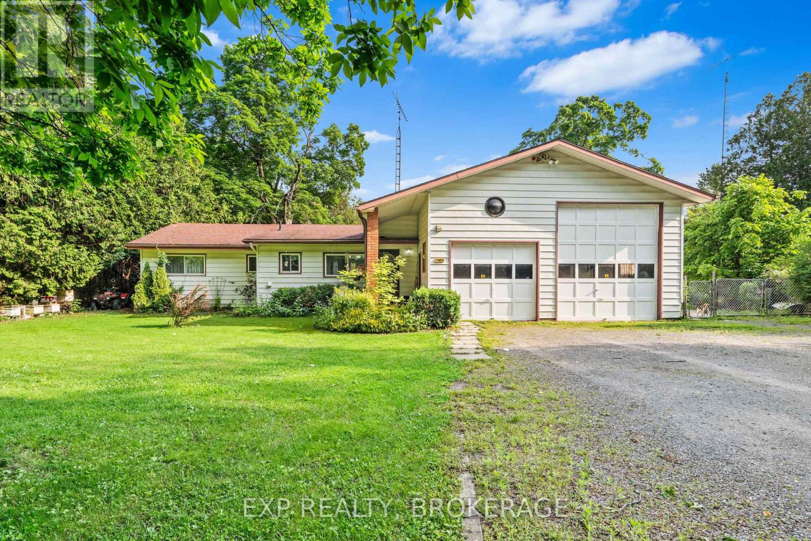 4205 MAPLE DRIVE, frontenac (frontenac south), Ontario