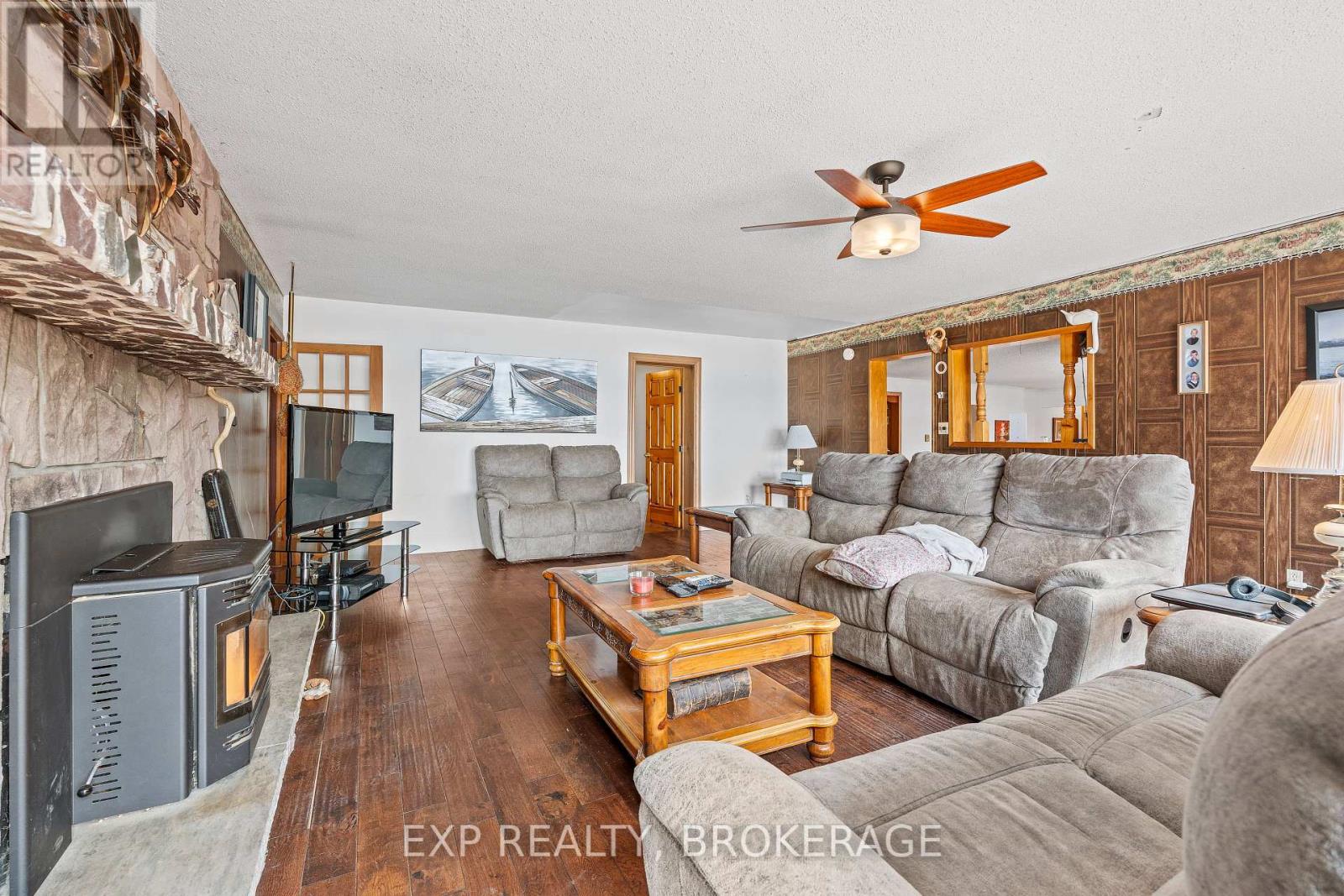 4205 Maple Drive, Frontenac (Frontenac South), Ontario  K0H 1W0 - Photo 16 - X12218350