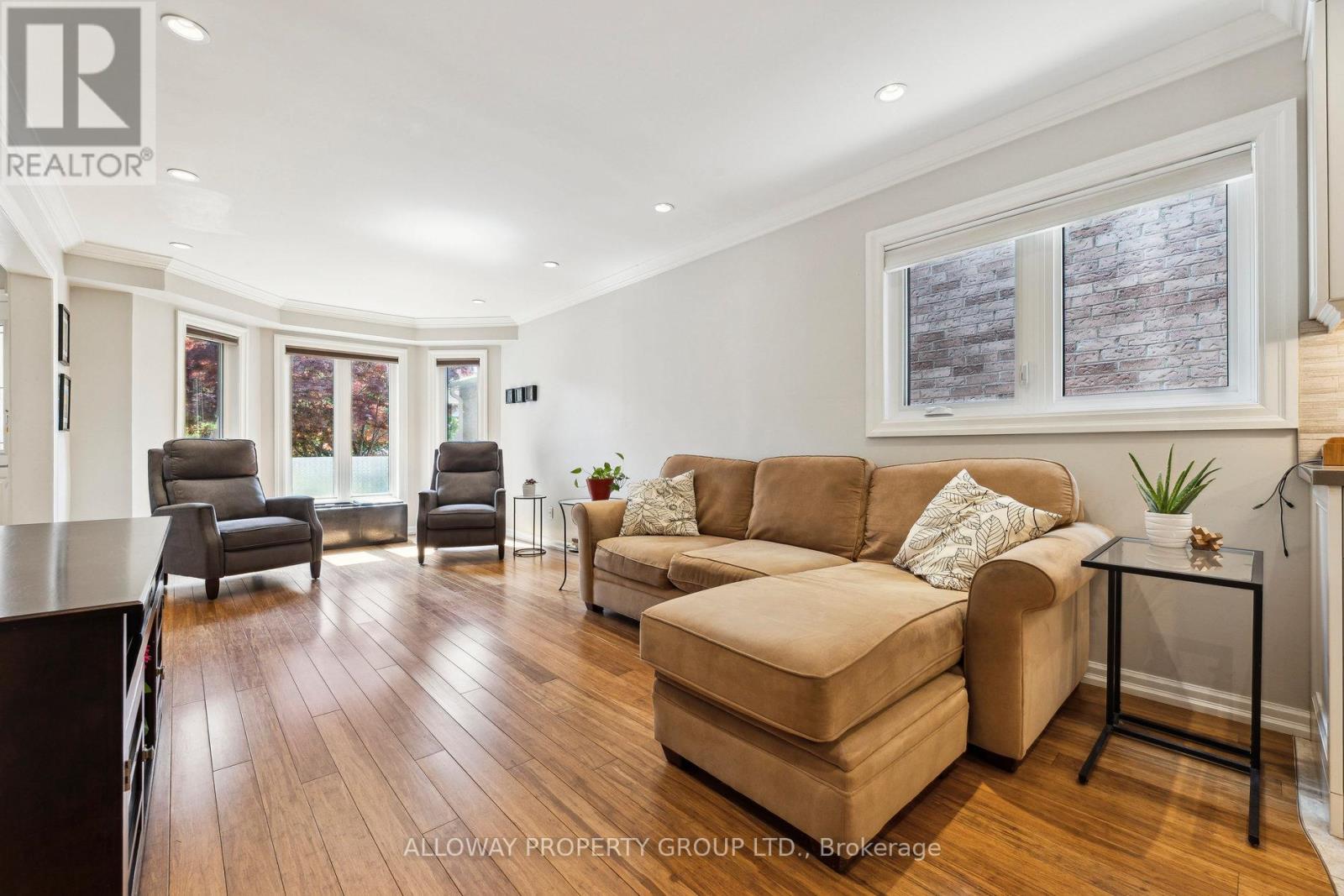 1619 Deerbrook Drive, Pickering, Ontario  L1V 5B8 - Photo 6 - E12212589