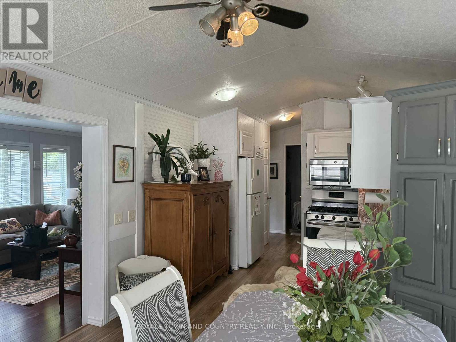 315 - 1802 County Road 121, Kawartha Lakes, Ontario K0M 1N0 - Photo 12 - X12218465