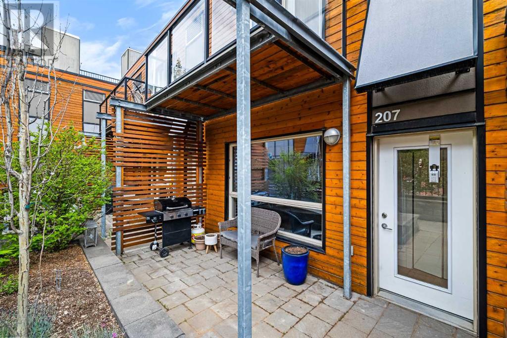 Property at 207, 118 8 Street NE image 4