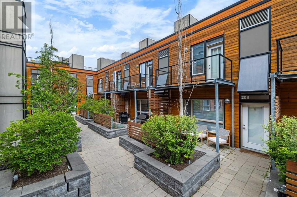 Property at 207, 118 8 Street NE image 2