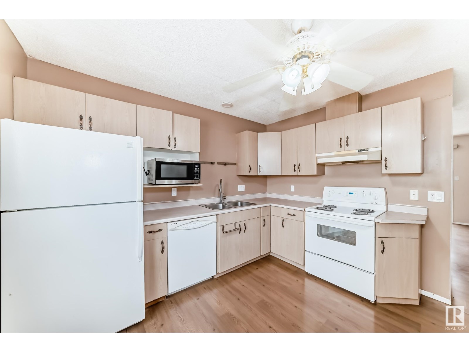 Property at 1865 MILL WOODS RD E NW image 4