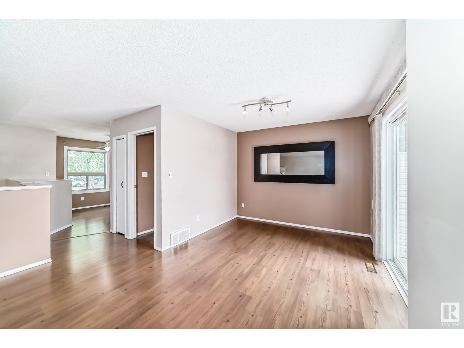 1865 Mill Woods Rd E Nw, Edmonton, Alberta  T6L 6K2 - Photo 7 - E4442190